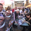 Presentación del cuadro y firma de carteles